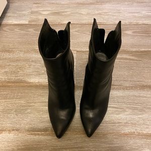Steve Madden size 5.5 Ankle boots